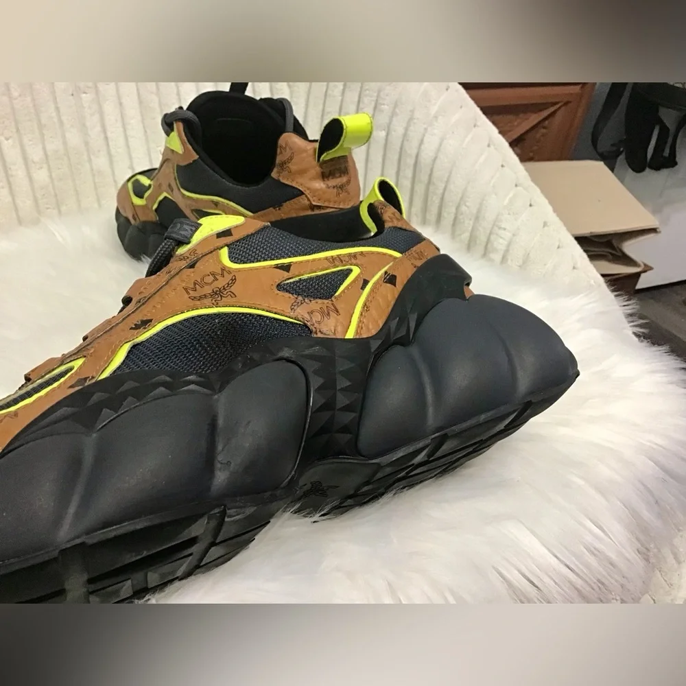 MCM Shoes - Picture 5 of 8